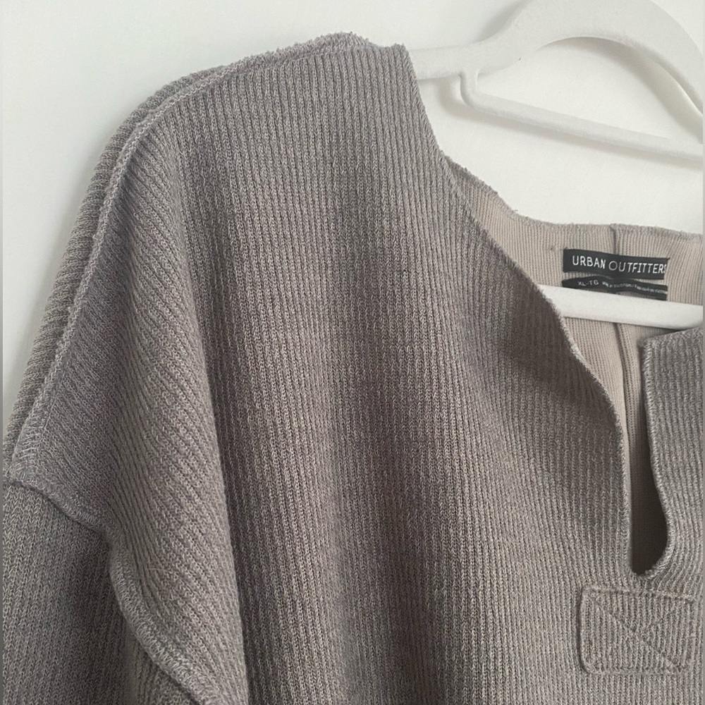 Urban Outfitters, long sleeve top